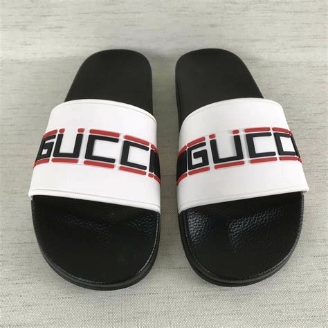 ciabatte gucci uomo false